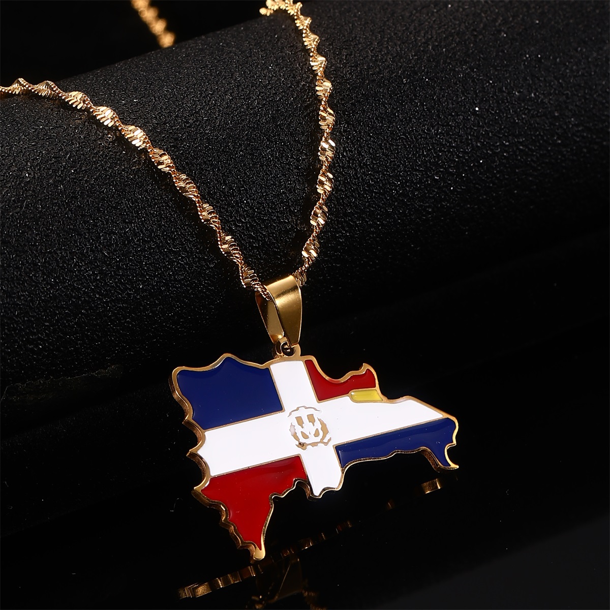 Women'S Fashion Guide - Collana con ciondolo mappa della Repubblica