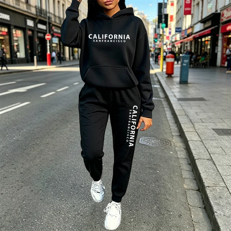 Tuta Casual Urbana con Cappucc - Women Fashion Outfits recensione e prezzo