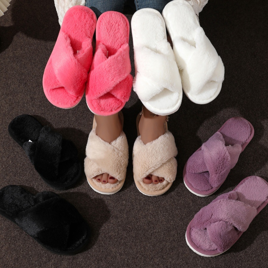 Pantofola da casa fuzzy croce  - Women'S Fashion Winter 2025 recensione e prezzo