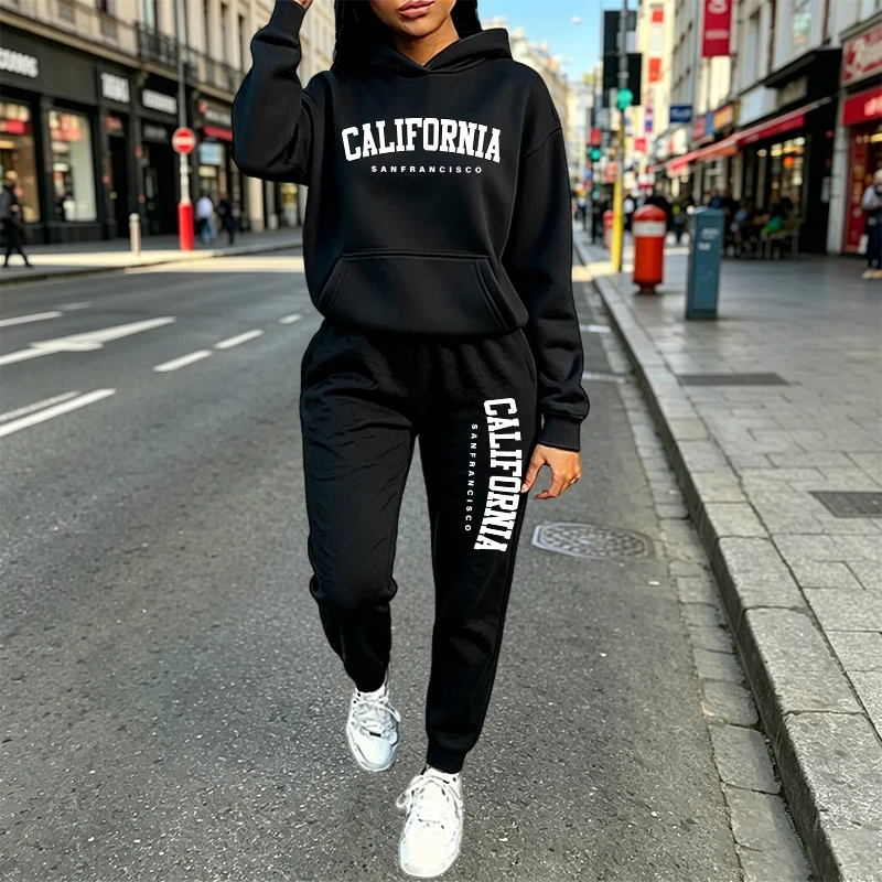 Tuta Casual Urbana con Cappucc - Women Fashion Outfits recensione e prezzo