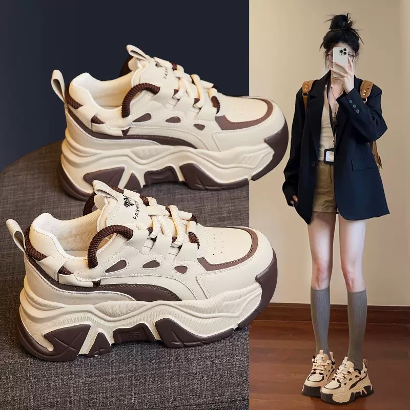 Nuove scarpe da donna 2026 in  - Sneakers Fashion Women recensione e prezzo